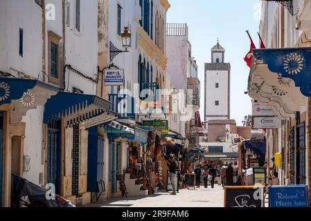 Idyllische Gasse in der Medina von Essaouira, Marokko Stockfoto