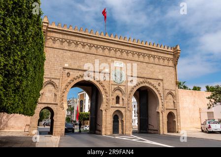 Gate Bab Soufara, Haupteingang zum königlichen Palast in Rabat, Marokko Stockfoto