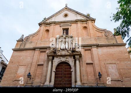 Außenansicht der Kirche Santa Ana in Cordoba, Andalusien, Spanien. Stockfoto