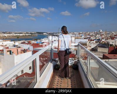 Malerischer Panoramablick über die Dächer der Medina von Rabat, Marokko Stockfoto