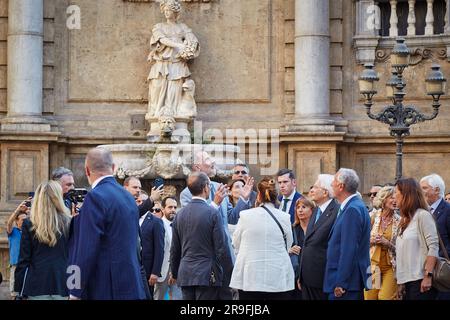 Palermo, Sizilien, Italien. 26. Juni 2023. Die Staats- und Regierungschefs Italiens, Portugals und Spaniens in Palermo, Sizilien, sprechen über "Innovation im nachhaltigen Finanzwesen". Zuvor besuchten die Staatschefs das Stadtzentrum in Begleitung der Kommunalregierung, mit dem Bürgermeister von Palermo Roberto Lagalla und dem Stadtplaner Maurizio Carta, und der Regionalregierung, mit dem Präsidenten von Sizilien Renato Schifani.'Innovation in Sustainable Finance': Dies ist das zentrale Thema des XVI. COTEC Europe Symposium, der jährlichen institutionellen Sitzung der Stiftung für Innovation Italiens in Port Stockfoto