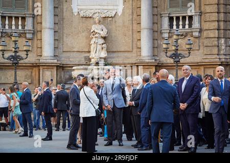 Palermo, Sizilien, Italien. 26. Juni 2023. Die Staats- und Regierungschefs Italiens, Portugals und Spaniens in Palermo, Sizilien, sprechen über "Innovation im nachhaltigen Finanzwesen". Zuvor besuchten die Staatschefs das Stadtzentrum in Begleitung der Kommunalregierung, mit dem Bürgermeister von Palermo Roberto Lagalla und dem Stadtplaner Maurizio Carta, und der Regionalregierung, mit dem Präsidenten von Sizilien Renato Schifani.'Innovation in Sustainable Finance': Dies ist das zentrale Thema des XVI. COTEC Europe Symposium, der jährlichen institutionellen Sitzung der Stiftung für Innovation Italiens in Port Stockfoto