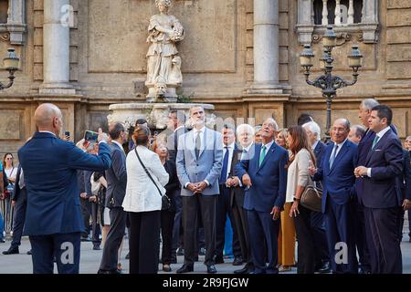 Palermo, Sizilien, Italien. 26. Juni 2023. Die Staats- und Regierungschefs Italiens, Portugals und Spaniens in Palermo, Sizilien, sprechen über "Innovation im nachhaltigen Finanzwesen". Zuvor besuchten die Staatschefs das Stadtzentrum in Begleitung der Kommunalregierung, mit dem Bürgermeister von Palermo Roberto Lagalla und dem Stadtplaner Maurizio Carta, und der Regionalregierung, mit dem Präsidenten von Sizilien Renato Schifani.'Innovation in Sustainable Finance': Dies ist das zentrale Thema des XVI. COTEC Europe Symposium, der jährlichen institutionellen Sitzung der Stiftung für Innovation Italiens in Port Stockfoto