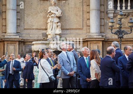 Palermo, Sizilien, Italien. 26. Juni 2023. Die Staats- und Regierungschefs Italiens, Portugals und Spaniens in Palermo, Sizilien, sprechen über "Innovation im nachhaltigen Finanzwesen". Zuvor besuchten die Staatschefs das Stadtzentrum in Begleitung der Kommunalregierung, mit dem Bürgermeister von Palermo Roberto Lagalla und dem Stadtplaner Maurizio Carta, und der Regionalregierung, mit dem Präsidenten von Sizilien Renato Schifani.'Innovation in Sustainable Finance': Dies ist das zentrale Thema des XVI. COTEC Europe Symposium, der jährlichen institutionellen Sitzung der Stiftung für Innovation Italiens in Port Stockfoto