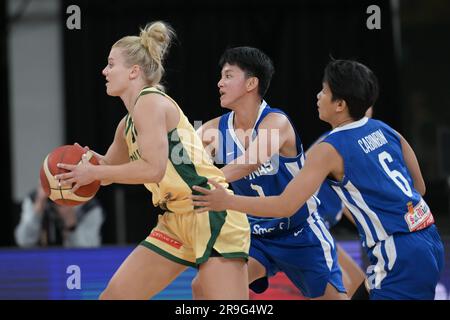 Sydney, Australien. 26. Juni 2023. Shyla Heal (C) vom australischen Frauen-Basketballteam in Aktion während des FIBA Women's Asia Cup Division 2023 Ein Spiel zwischen Australien und den Philippinen im Quay Centre. Endergebnis: Australien 105:34 Philippinen. Kredit: SOPA Images Limited/Alamy Live News Stockfoto