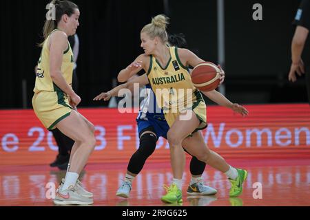 Sydney, Australien. 26. Juni 2023. Shyla Heal (C) vom australischen Frauen-Basketballteam in Aktion während des FIBA Women's Asia Cup Division 2023 Ein Spiel zwischen Australien und den Philippinen im Quay Centre. Endergebnis: Australien 105:34 Philippinen. (Foto: Luis Veniegra/SOPA Images/Sipa USA) Guthaben: SIPA USA/Alamy Live News Stockfoto