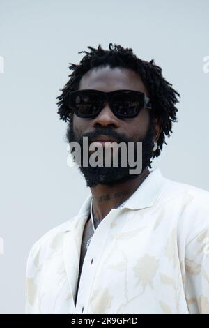 Paris, Frankreich. 26. Juni 2023. Damso nimmt am 26. Juni 2023 an der Jacquemus Menswear Spring/Summer 2024 Teil, die im Rahmen der Paris Fashion Week in Paris, Frankreich stattfindet. Foto: Aurore Marechal/ABACAPRESS.COM Kredit: Abaca Press/Alamy Live News Stockfoto