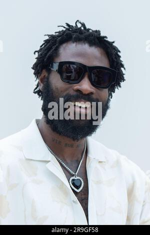 Paris, Frankreich. 26. Juni 2023. Damso nimmt am 26. Juni 2023 an der Jacquemus Menswear Spring/Summer 2024 Teil, die im Rahmen der Paris Fashion Week in Paris, Frankreich stattfindet. Foto: Aurore Marechal/ABACAPRESS.COM Kredit: Abaca Press/Alamy Live News Stockfoto