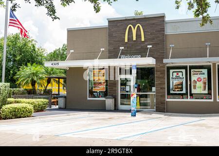 MIMS Florida, McDonald's Restaurant, Fast Food, Vordereingang, Außenansicht Stockfoto