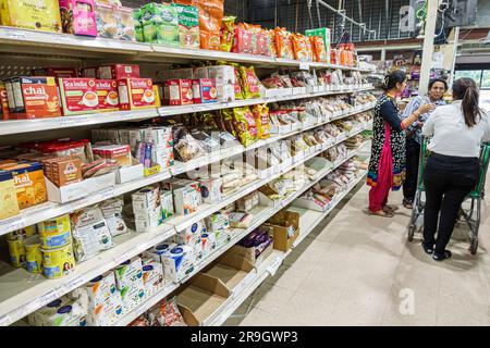 Macon Georgia, Shri Hari Indo-Pak Supermarkt, asiatische Freundinnen einkaufen, importierte Lebensmittel, Ausstellungsverkauf, Innenausstattung Stockfoto