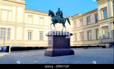 Reiterstatue von Kaiser Wilhelm I. im Innenhof der Alten Staatsgalerie, Alte Staatsgalerie, Stuttgart Stockfoto