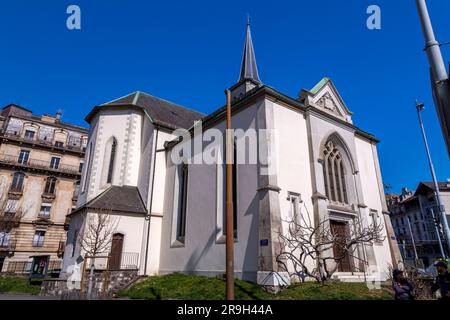 Genf, Schweiz - 25. MÄRZ 2022: Außenansicht des Plainpalais-Tempels an der Avenue du Mail, Genf, Schweiz. Stockfoto