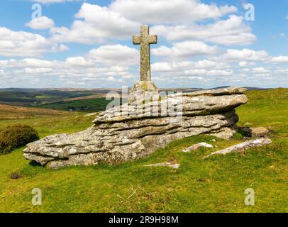 Kriegsdenkmal Cave-Penney Memorial Cross 1918, Corndon Down, Cherwell, Dartmoor, Devon, England, Großbritannien Stockfoto