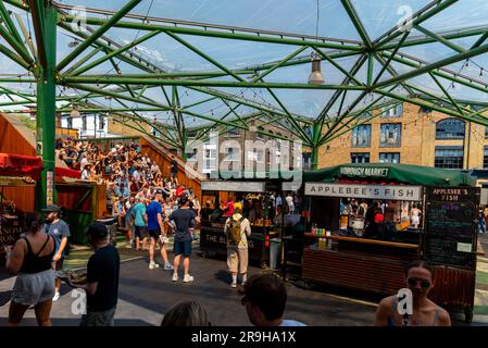 borough High Street,hausgemachte Speisen,vereinigtes Königreich,Take Away,Marktstände,londoner Sehenswürdigkeiten,london Bridge,london Attraction,london,london UK,1756,Borough, Stockfoto