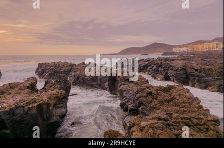 Sonnenuntergang über dem Meer in Las Palmas de Gran Canaria, Spanien Stockfoto