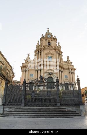 Ragusa, Sizilien, Italien, Kathedrale von San Giorgio, Duomo von San Giorgio ist eine barocke Kirche in der Gegend von Ragusa Ibla. Stockfoto