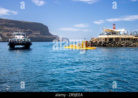 En Puerto de Mogán el submarino amarillo desciende a diario a las profundidades, Gran Canaria Stockfoto