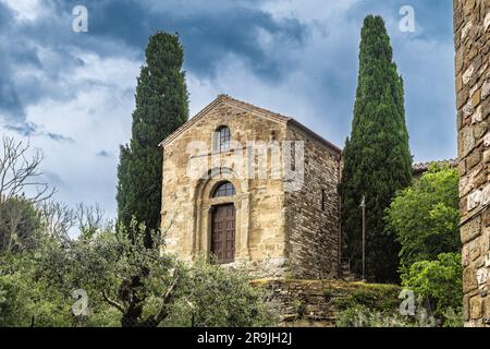 Kleine Straßen auf der Insel Maggiore im Trasimeno-See, Umbrien, Italien Stockfoto