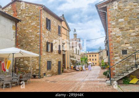 Kleine Straßen auf der Insel Maggiore im Trasimeno-See, Umbrien, Italien Stockfoto