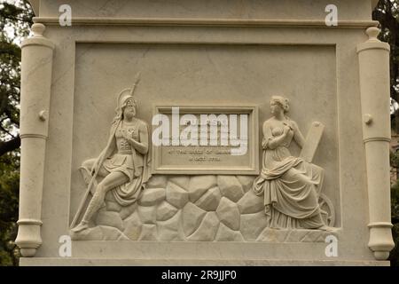 Relief am Pulaski Monument in Savannah Stockfoto
