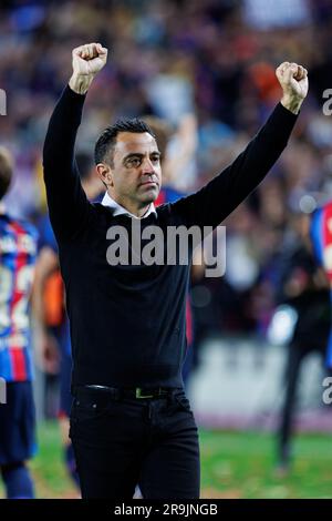 BARCELONA – MAI 20: Xavi Hernandez feiert den Sieg nach dem LaLiga-Spiel zwischen dem FC Barcelona und Real Sociedad im Spotify Camp Nou Stadiu Stockfoto
