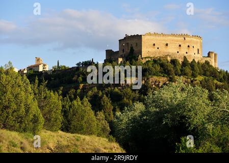 Das Schloss Pedraza aus dem 13. Jahrhundert in der Provinz Segovia. Stockfoto