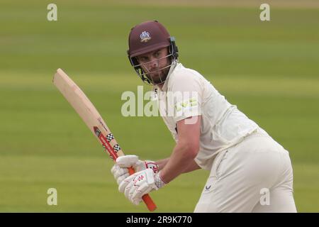 London, Großbritannien. 27. Juni 2023. Als Surrey es mit Lancashire bei der County Championship im Kia Oval aufnehmen konnte, ist David Rowe/Alamy Live News der dritte Tag Stockfoto