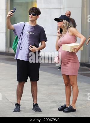 Mailand, It. 27. Juni 2023. Diletta Leotta am Ausgang von Radio 105 Credit: Independent Photo Agency/Alamy Live News Stockfoto