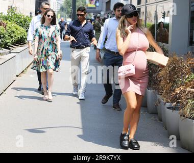 Mailand, It. 27. Juni 2023. Diletta Leotta am Ausgang von Radio 105 Credit: Independent Photo Agency/Alamy Live News Stockfoto