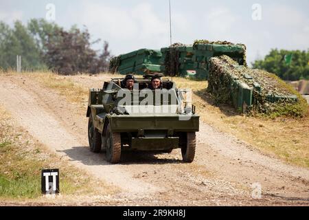 Daimler Dingo Scout Car war ein britisches leichtes, schnelles Aufklärungsfahrzeug mit Allradantrieb, das auch als Verbindungsglied während des zweiten Weltkriegs in Bovington, Großbritannien, eingesetzt wurde Stockfoto