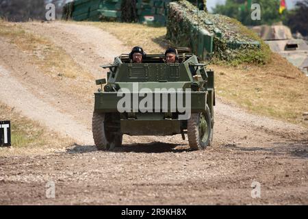 Daimler Dingo Scout Car war ein britisches leichtes, schnelles Aufklärungsfahrzeug mit Allradantrieb, das auch als Verbindungsglied während des zweiten Weltkriegs in Bovington, Großbritannien, eingesetzt wurde Stockfoto