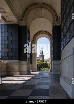 Tower Hill Memorial für Handelsseemänner von Trinity Square Gardens London Stockfoto