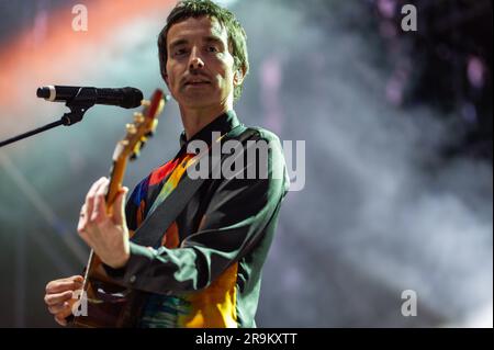 Bissuola Park - Mestre, Mestre - Venedig, Italien, 27. Juni 2023, Diodato auf der Bühne mit seiner Gitarre. Während der Diodato - Cosi Speciale Tour 2023 Uhr - Italienische Sängerin Musikkonzert Credit: Live Media Publishing Group/Alamy Live News Stockfoto