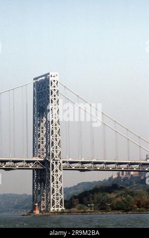 Blick auf die George Washington Bridge in New Jersey, September 1978 Stockfoto