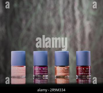 Mansfield, Nottingham, Großbritannien, Studio-Produktabbildung von Jack Wills Nail-Lacken. Stockfoto