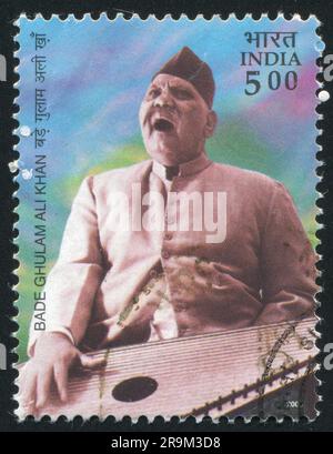 INDIEN - CIRCA 2003: Von Indien gedruckter Stempel zeigt Bade Ghulam Ali Khan, Singer, circa 2003 Stockfoto