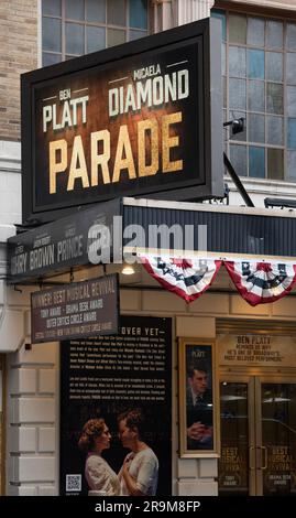 Das Musical wird im Bernard B Jacobs Theater am Broadway in Manhattan, New York City, gespielt Stockfoto
