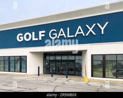 Golf Galaxy ist ein Unternehmen im Besitz von Dick's Sporting Goods, das ausschließlich Golfausrüstung und -Bekleidung verkauft. Stockfoto