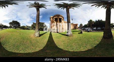 360 Grad Panorama Ansicht von 360° Panorama der Vorderseite der Art Gallery of NSW im Jahr 2019 vor dem Bau des modernen Flügels von Sydney.