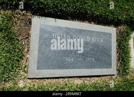 Glendora, Kalifornien, USA 26. Juni 2023 Schauspielerin Sally Rand, alias Helen Gould Beck Grave in Elm Lawn im Oakdale Memorial Park am 26. Juni 2023 in Glendora, Kalifornien, USA. Foto: Barry King/Alamy Stock Photo Stockfoto