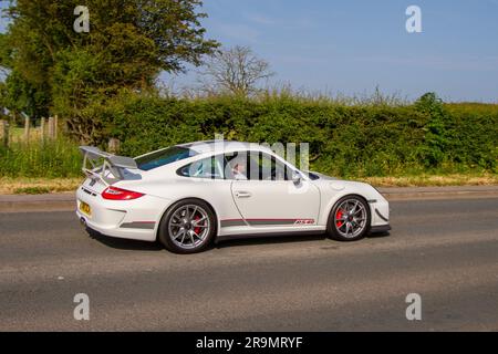 2011 Porsche 911 GT3 RS 4,0 Carrara White Car Coupe Benzin 3996 cm3 Classic & Performance Motor Show im Hoghton Tower; Supercar Showtime Juni 2023 Stockfoto