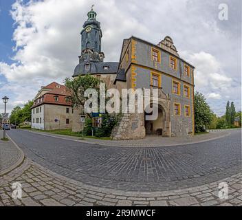 Blick auf den Weimarer Stadtpalast während des Tages im Frühling Stockfoto