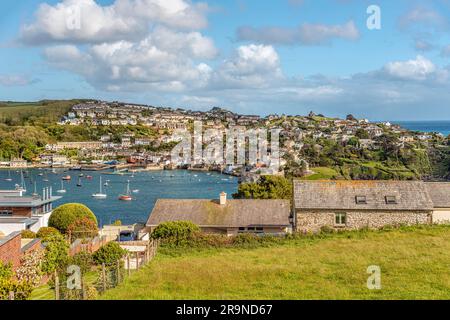 Malerischer Blick von Fowey über den Fluss Fowey in Polruan, Cornwall, England, Großbritannien Stockfoto