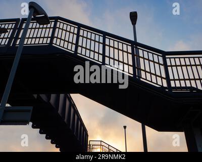 Radley hat das Glück, ein kleines Dorf mit einer Hauptbahnstation zu sein, die es mit London, Oxford und den Midlands verbindet. Hier sehen wir seinen sanften Rost Stockfoto