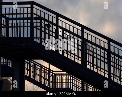 Radley hat das Glück, ein kleines Dorf mit einer Hauptbahnstation zu sein, die es mit London, Oxford und den Midlands verbindet. Hier sehen wir seinen sanften Rost Stockfoto