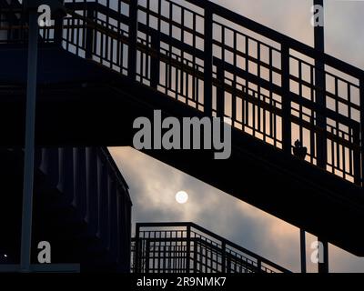 Radley hat das Glück, ein kleines Dorf mit einer Hauptbahnstation zu sein, die es mit London, Oxford und den Midlands verbindet. Hier sehen wir seinen sanften Rost Stockfoto