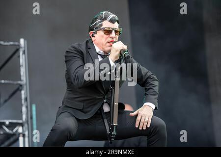 Oslo, Norwegen. 24., Juni 2023. Die amerikanische Rockband Puscifer tritt während des norwegischen Musikfestivals Tons of Rock 2023 in Oslo ein Live-Konzert auf. Hier wird der Sänger Maynard James Keenan live auf der Bühne gesehen. (Gonzales Photo - Terje Dokken). Stockfoto