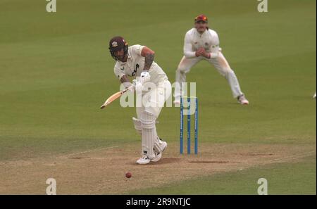 London, Großbritannien. 28. Juni 2023. Jordan Clark schlägt mit Surrey gegen Lancashire bei der County Championship im Kia Oval, Tag 4. Kredit: David Rowe/Alamy Live News Stockfoto