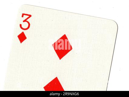Eine klassische drei-Diamanten-Karte auf weißem Hintergrund. Stockfoto
