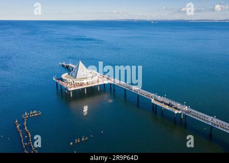 Der Vergnügungspier von Heringsdorf auf der Ostseeinsel Usedom ist aus der Luft. Mecklenburg-Vorpommern. Stockfoto